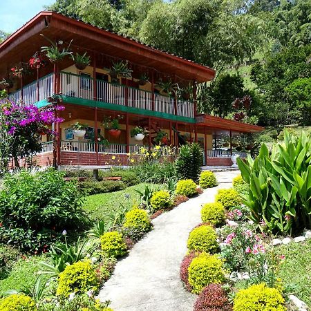Finca Turistica Los Rosales Pereira Exteriör bild